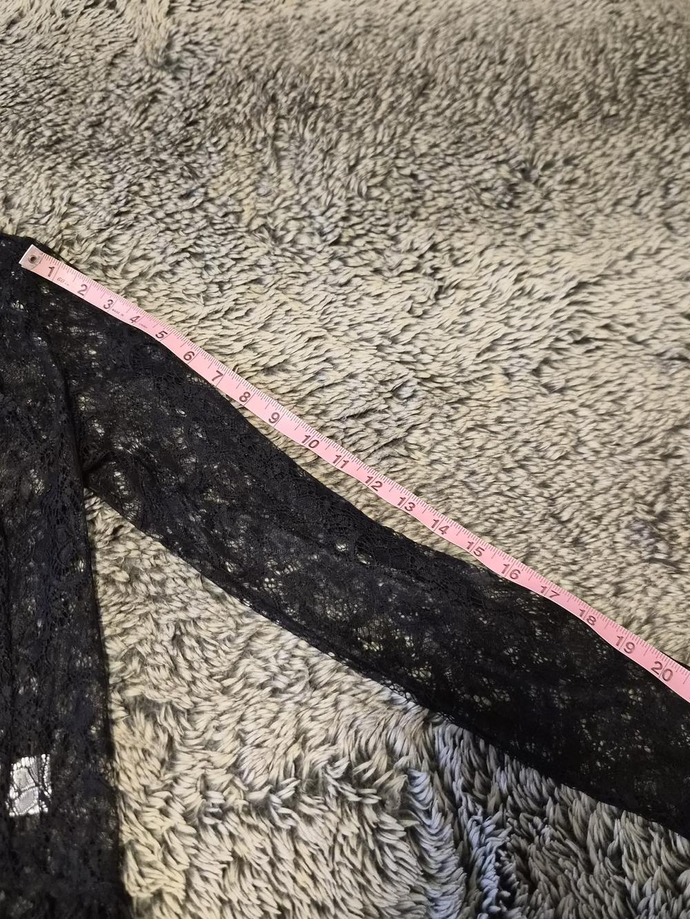 Bettie Page Cropped Lace Bolero - Picture 8 of 9